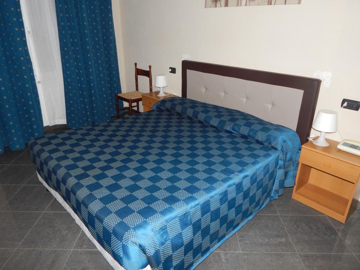 albergo massimo Loano Esterno foto