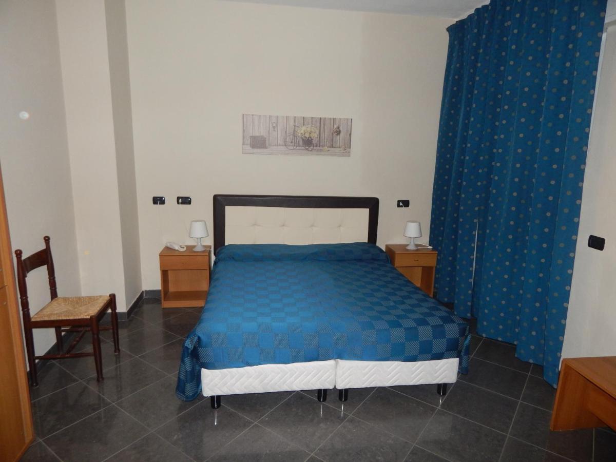 albergo massimo Loano Esterno foto