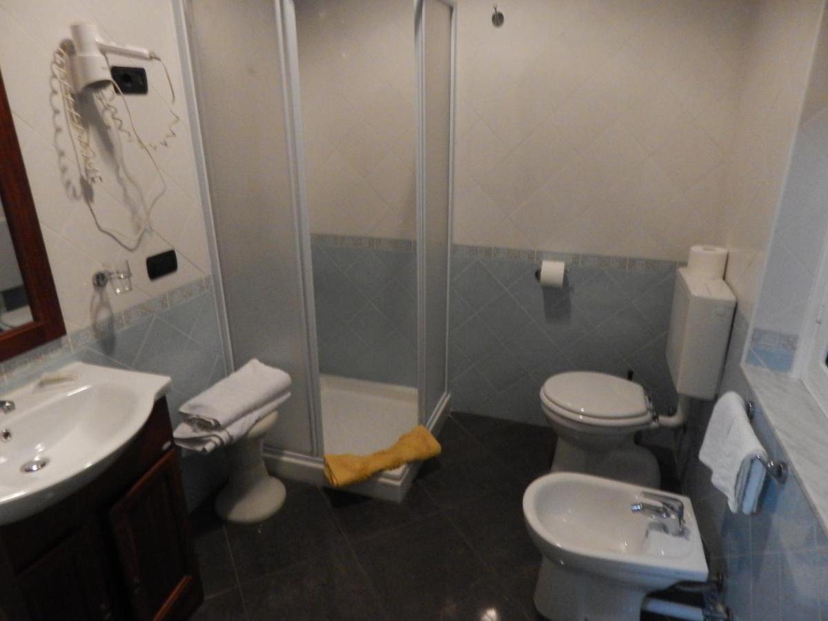 albergo massimo Loano Esterno foto